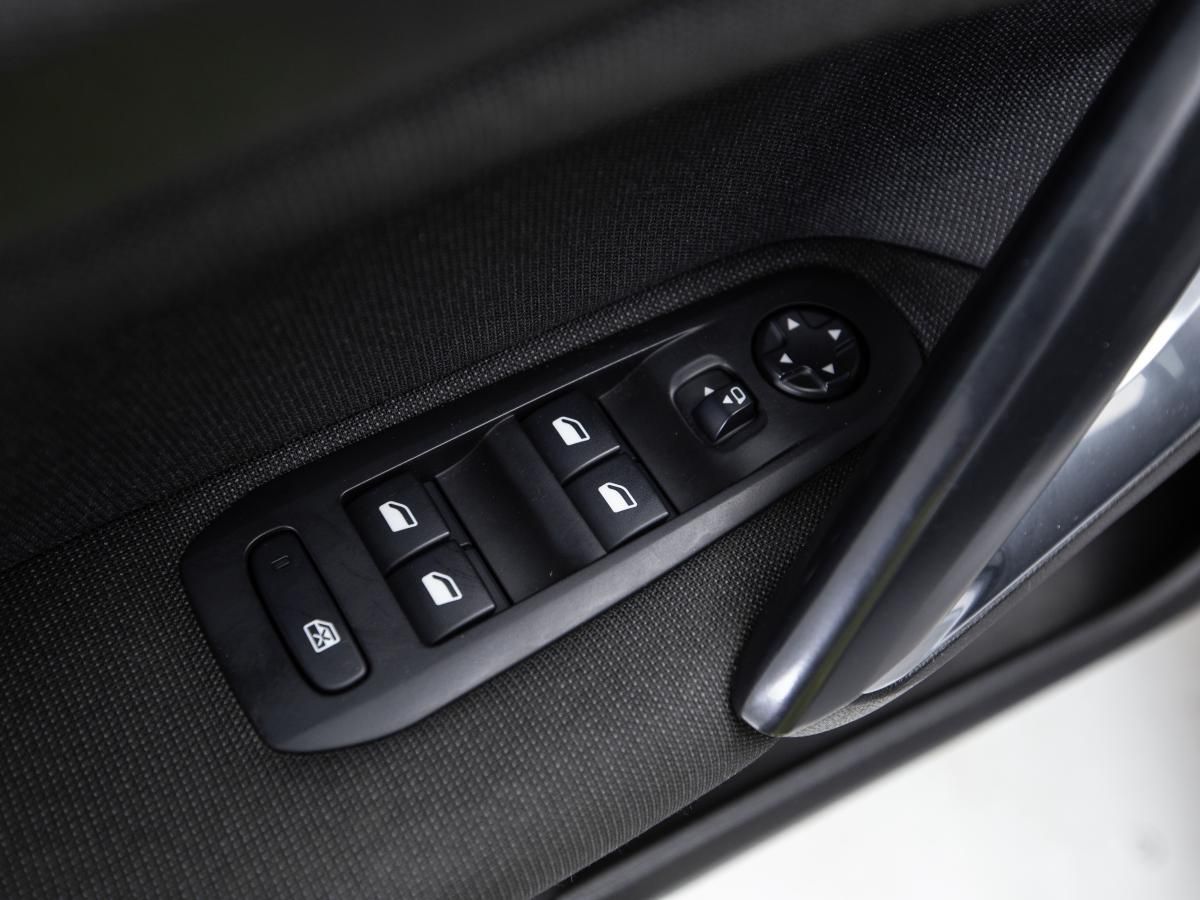 peugeot-308-sw-2019-gasolina-1199cc