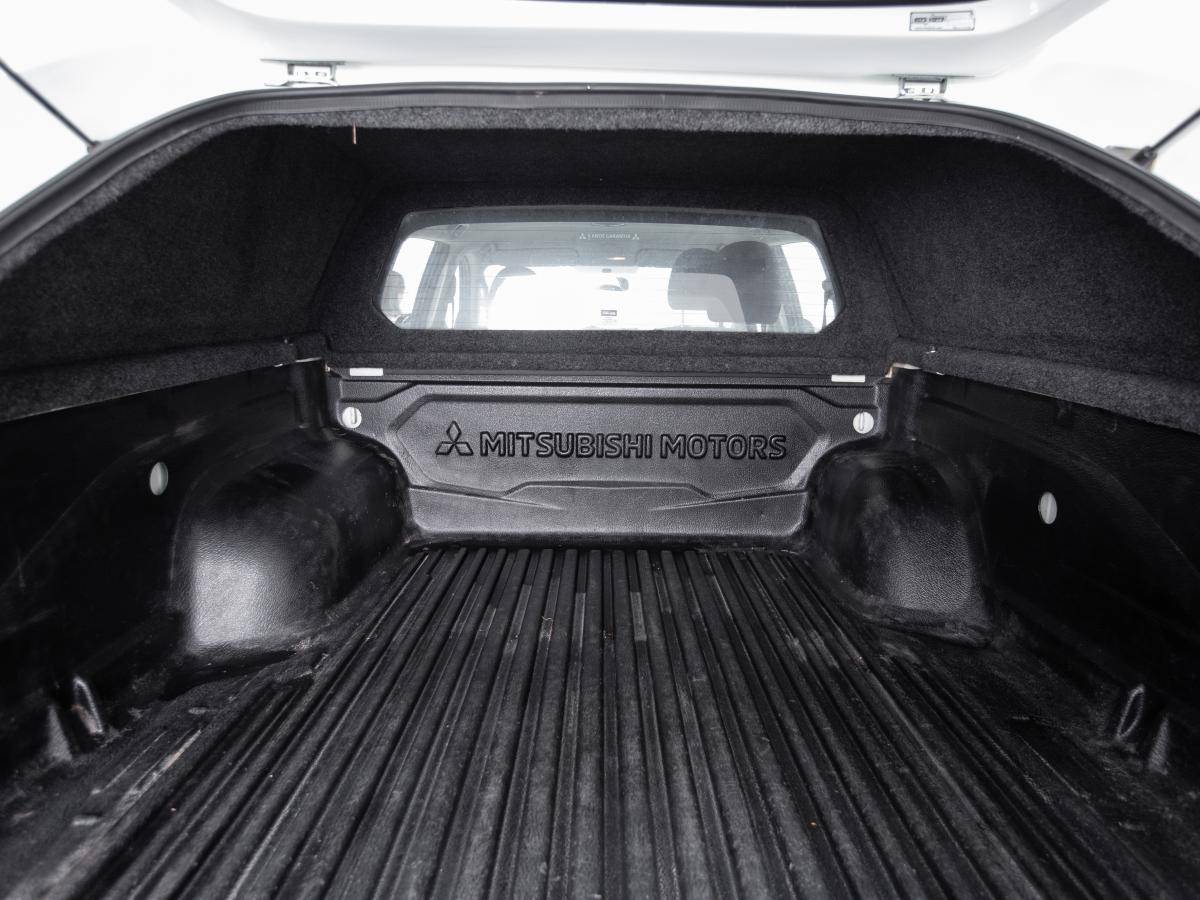 mitsubishi-l200-2021-diesel-2268cc