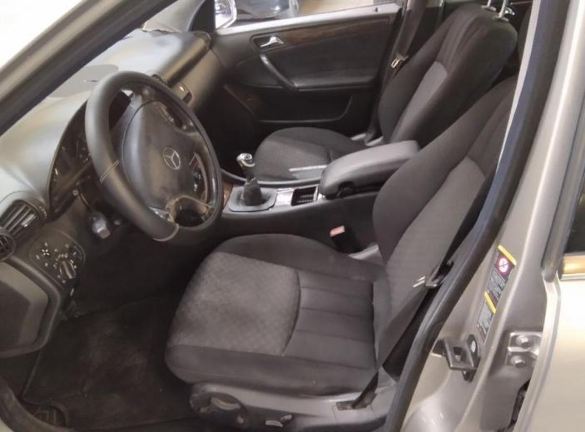 mercedes-benz-classe-c-2005-diesel-2148cc