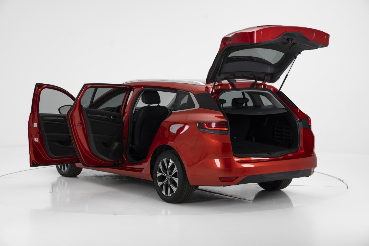 renault-megane-sport-tourer-2023-diesel-1461cc