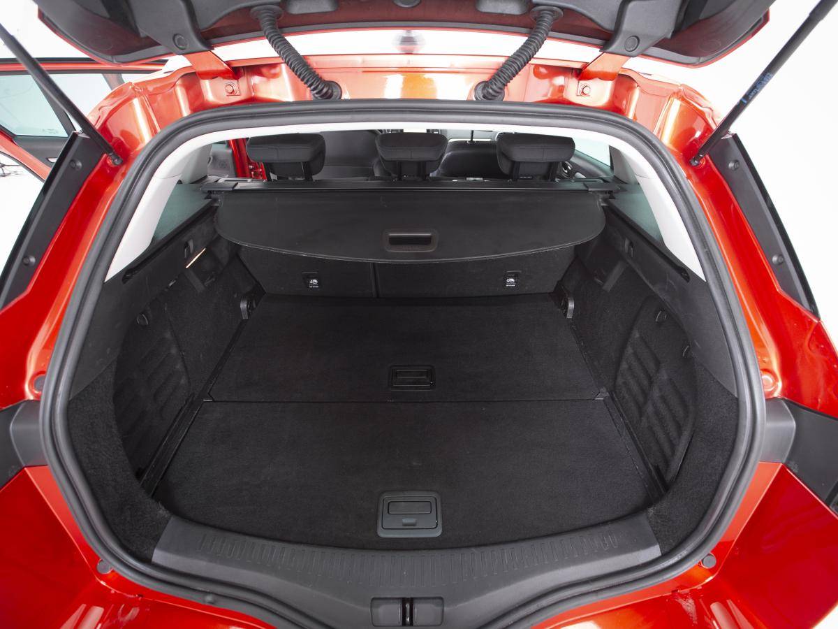 renault-megane-sport-tourer-2023-diesel-1461cc