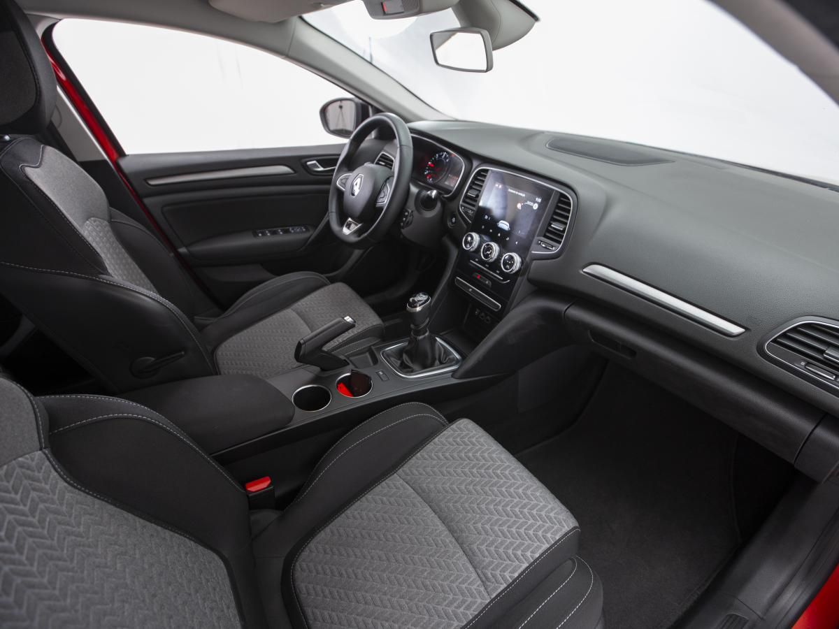 renault-megane-sport-tourer-2023-diesel-1461cc