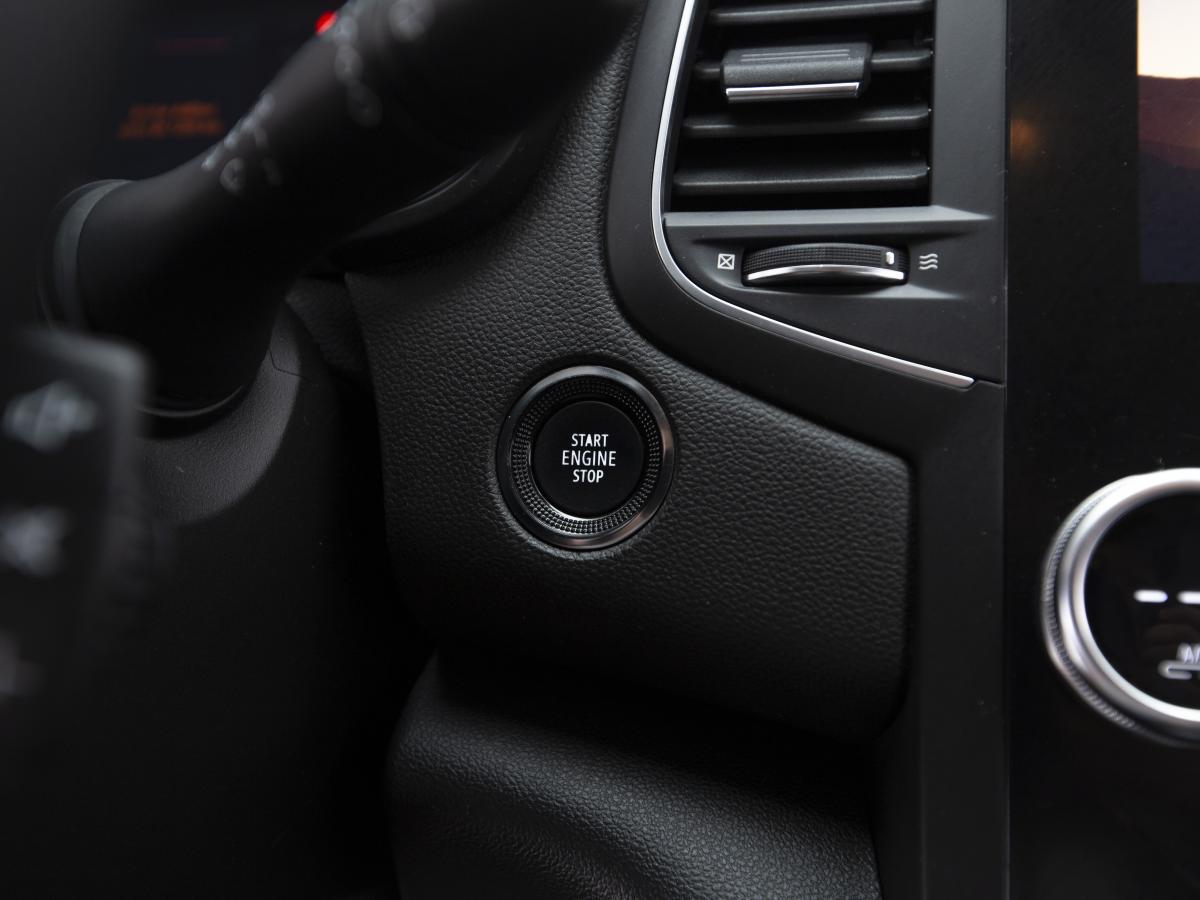renault-megane-sport-tourer-2023-diesel-1461cc