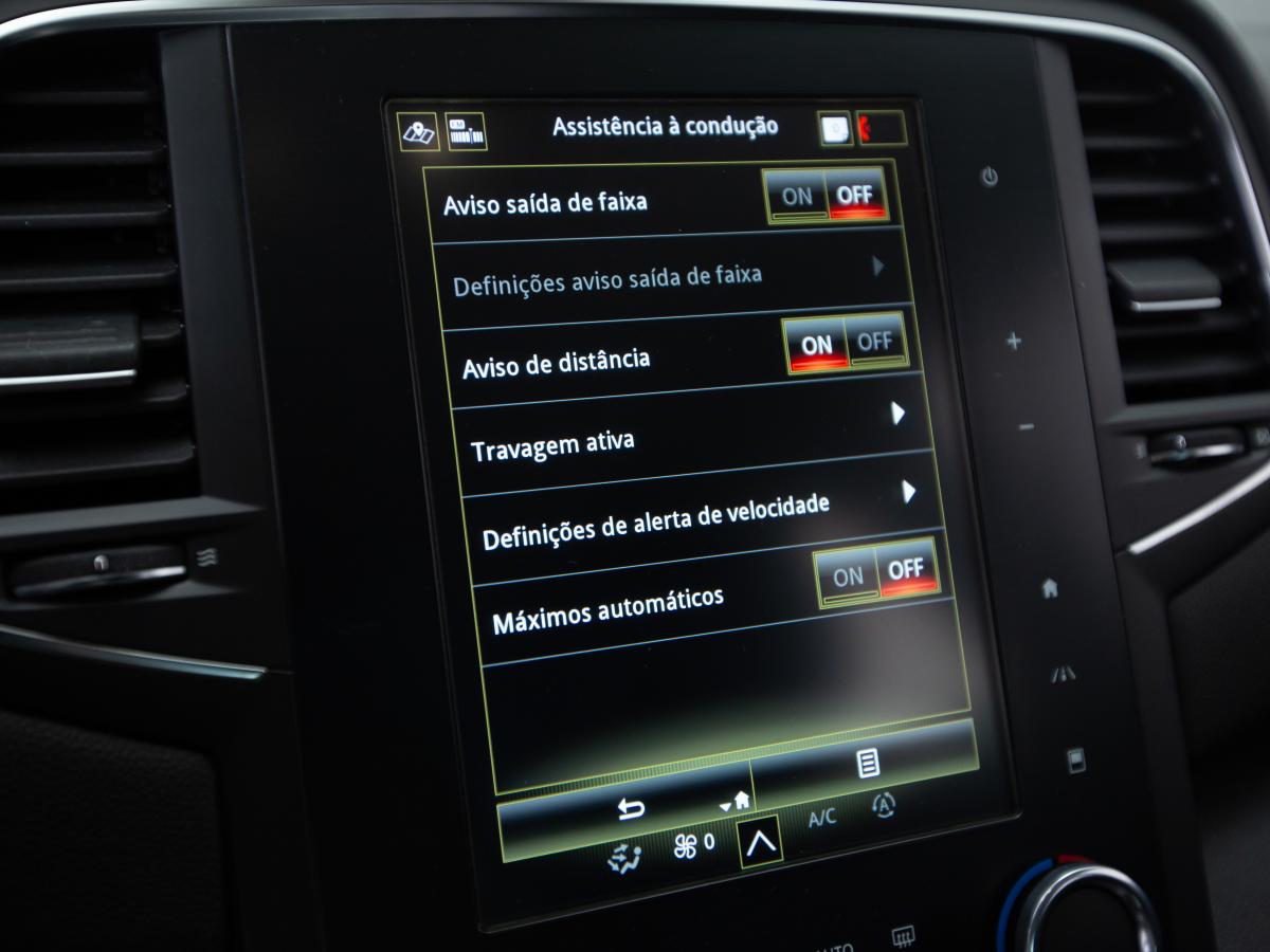renault-megane-sport-tourer-2020-diesel-1461cc