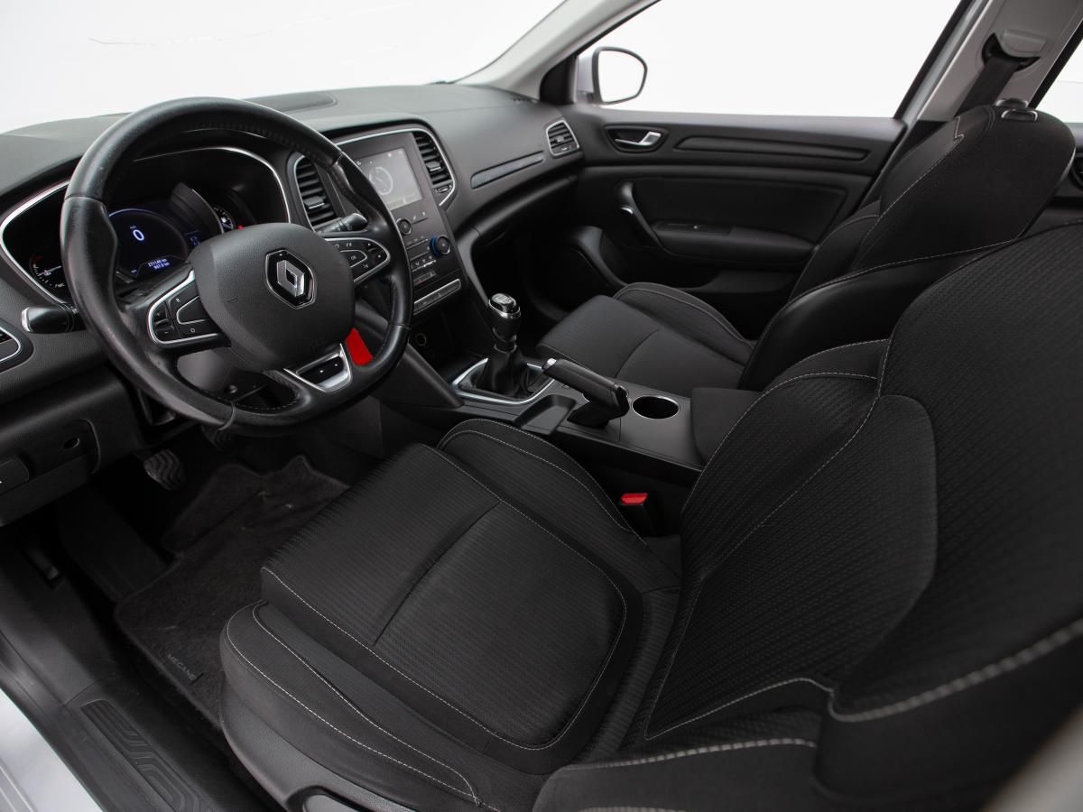renault-megane-sport-tourer-2018-diesel-1461cc