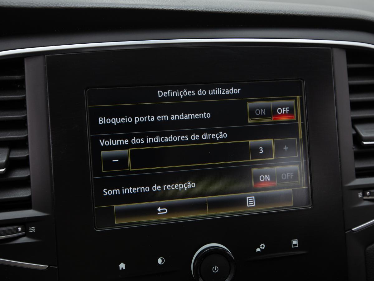 renault-megane-sport-tourer-2018-diesel-1461cc