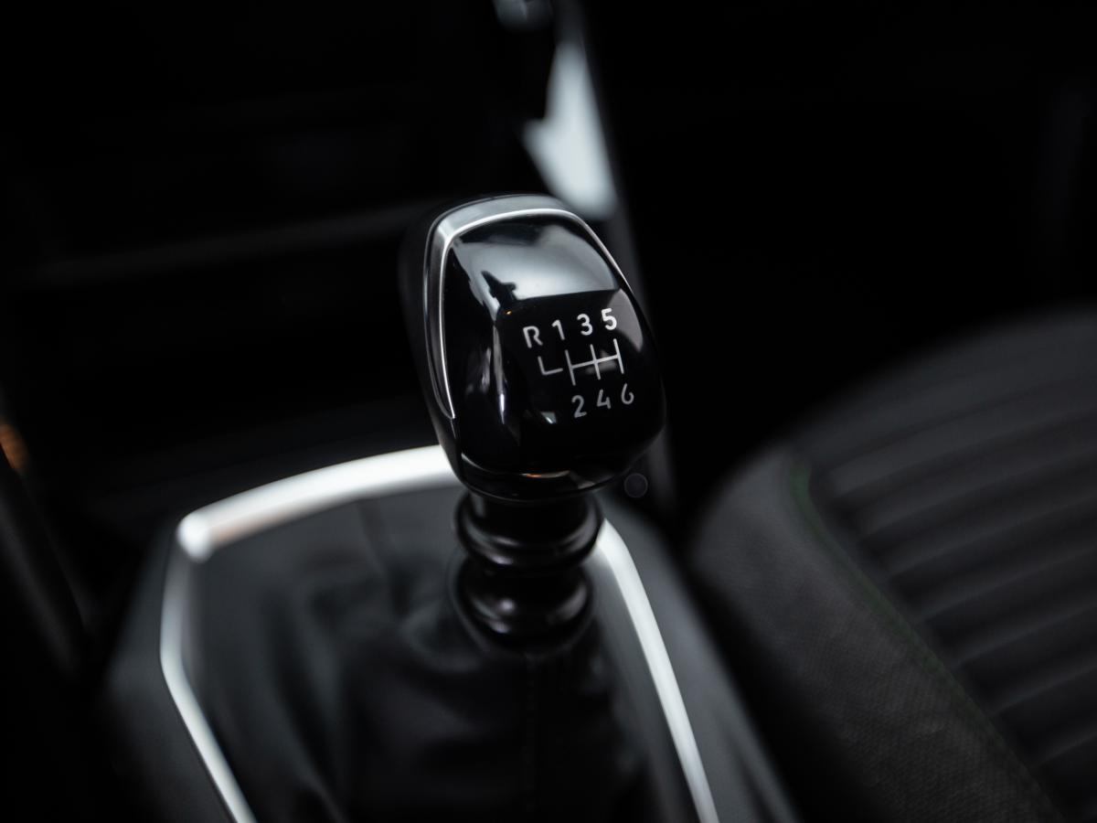 peugeot-208-2024-gasolina-1199cc