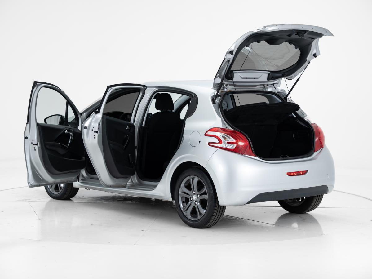 peugeot-208-2014-gasolina-1199cc