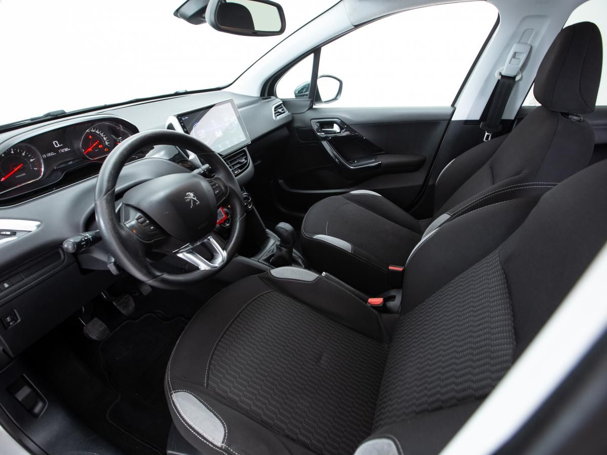 peugeot-208-2014-gasolina-1199cc