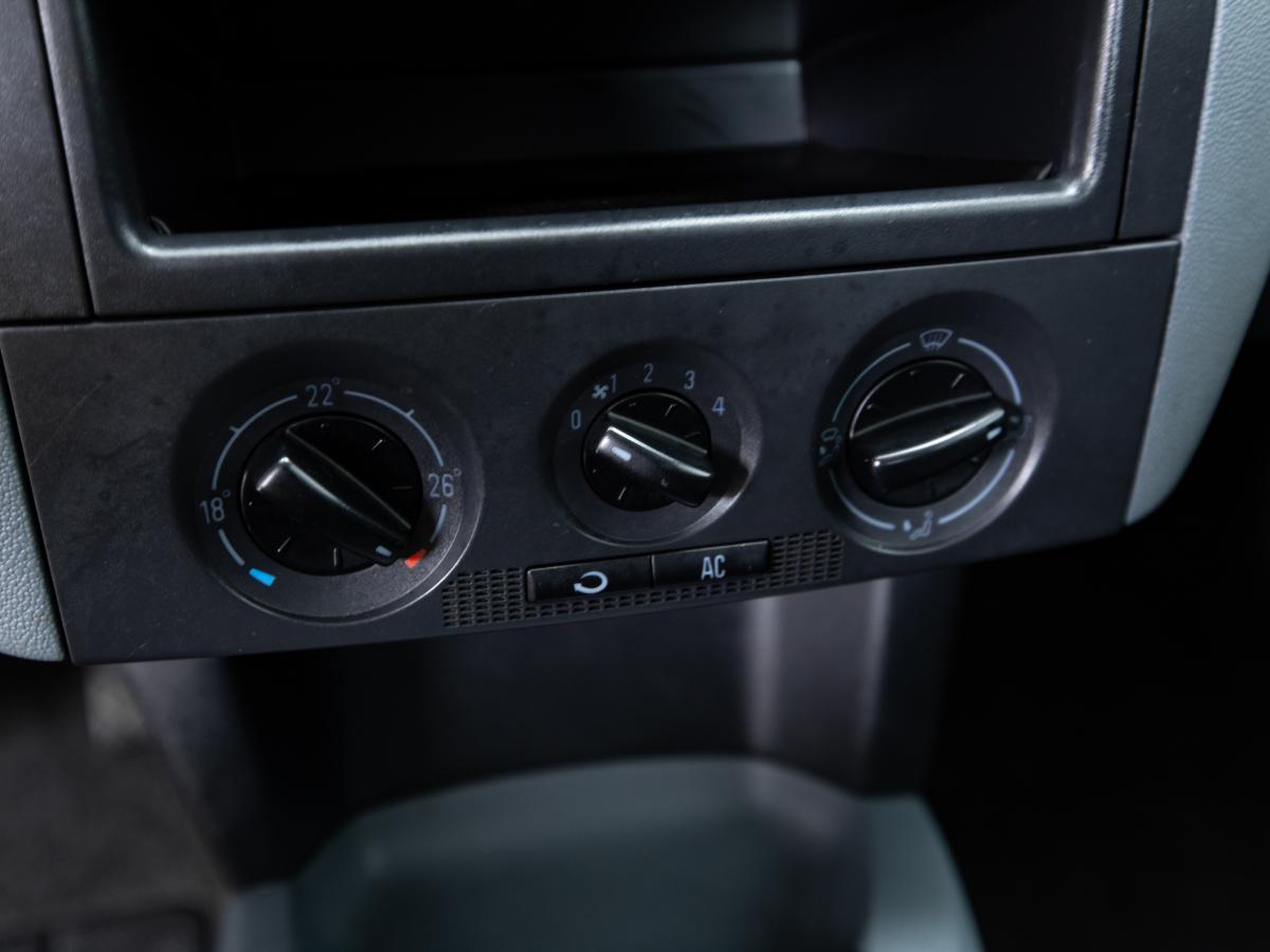 skoda-fabia-2003-gasolina-1198cc