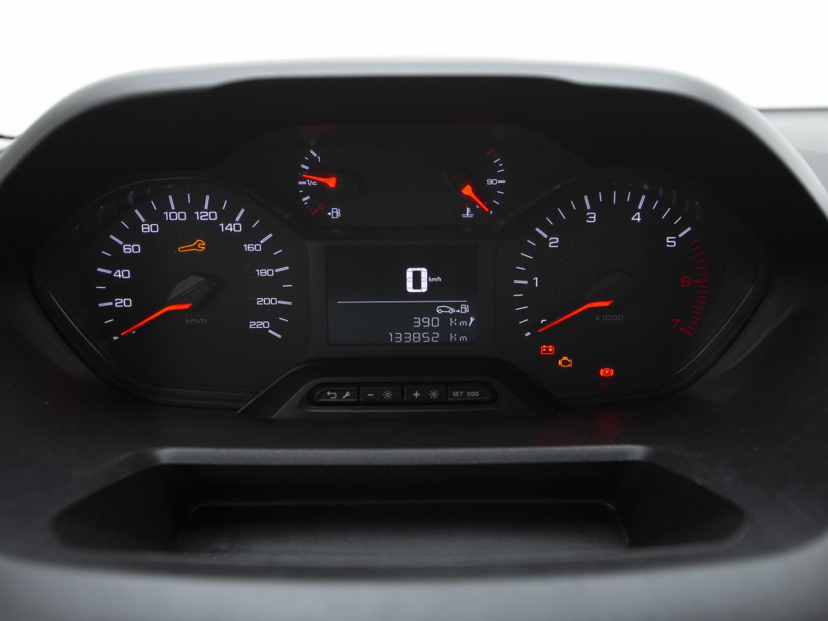 peugeot-partner-2019-diesel-1560cc