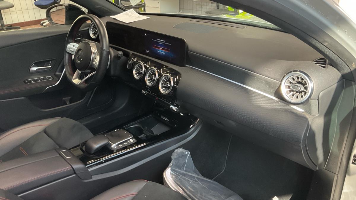 mercedes-benz-classe-a-2022-hibrido-a-gasolina-1332cc