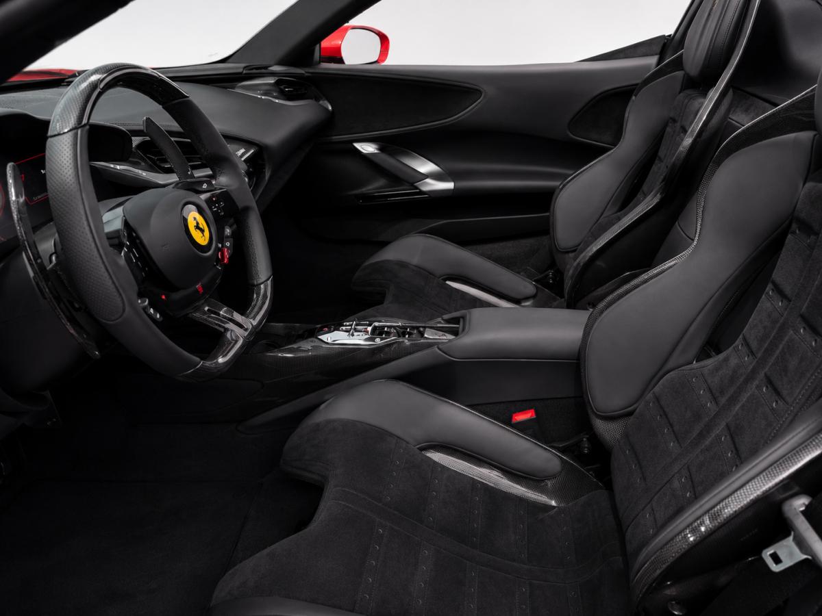 ferrari-sf90-2025-hibrido-a-gasolina-3990cc