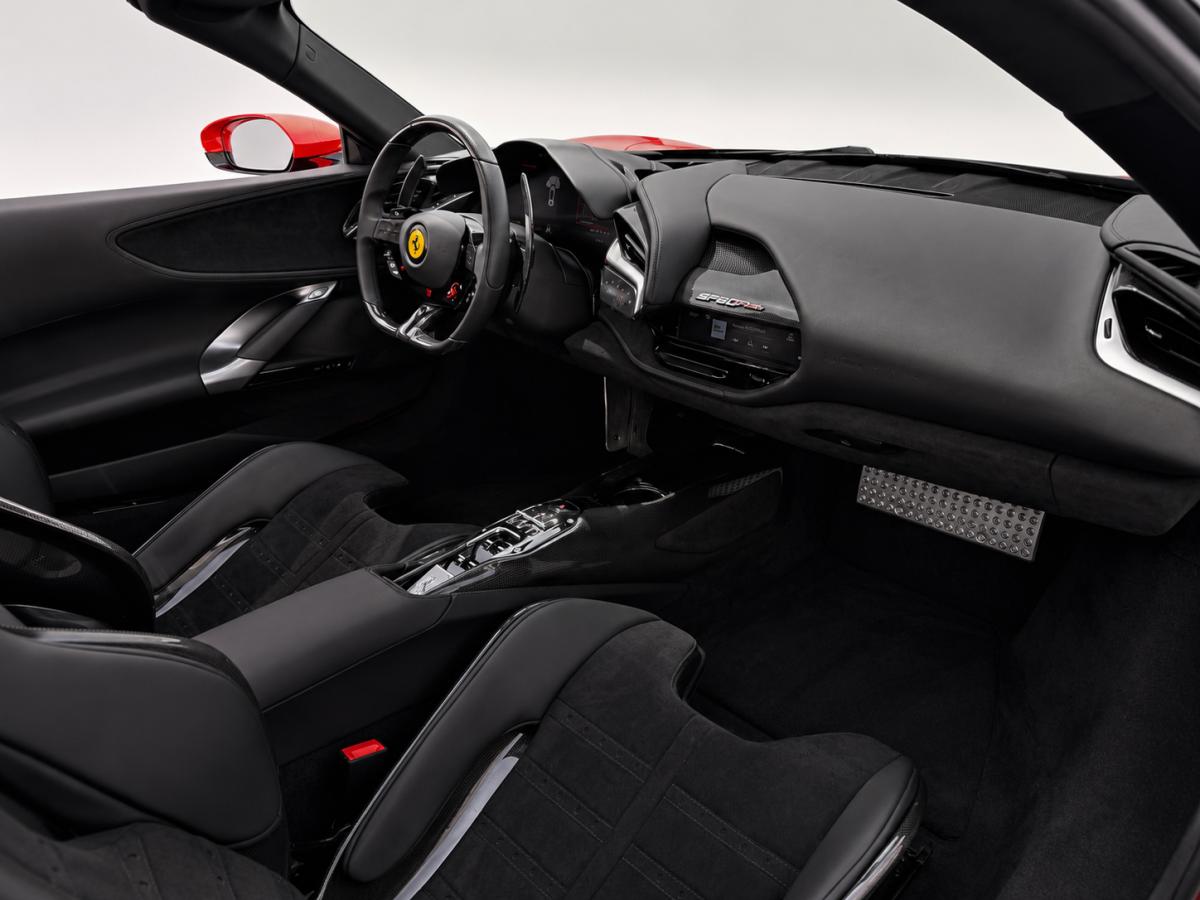 ferrari-sf90-2025-hibrido-a-gasolina-3990cc