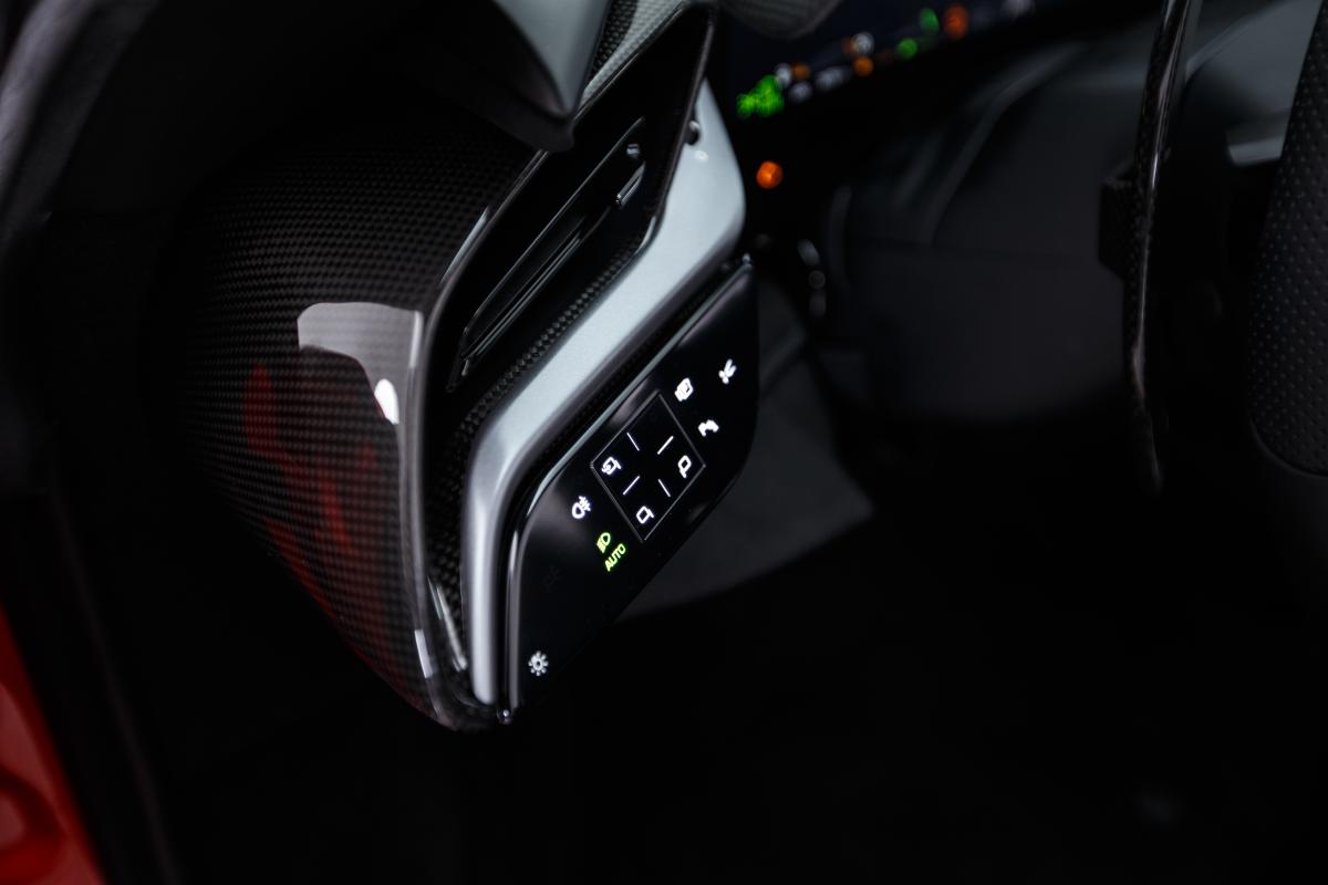 ferrari-sf90-2025-hibrido-a-gasolina-3990cc