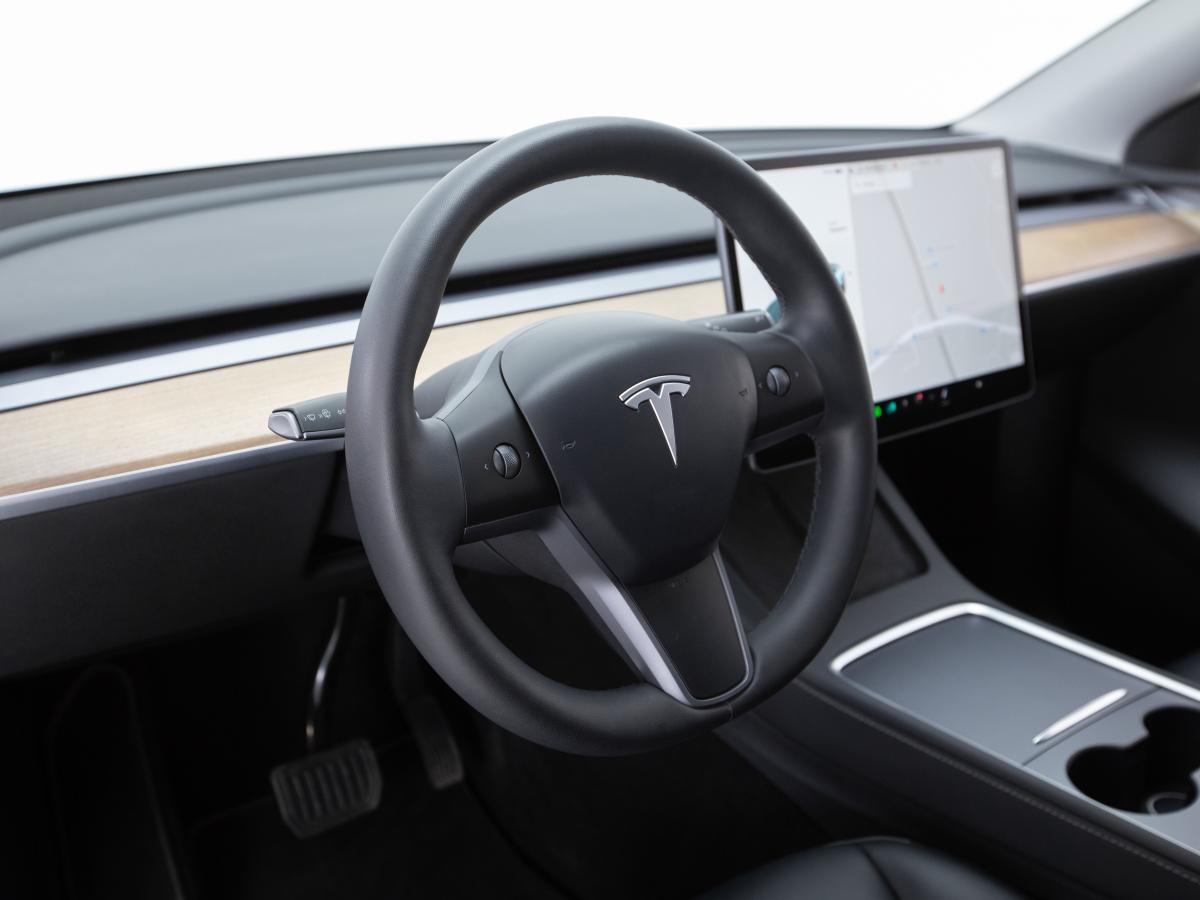tesla-model-y-2021-eletrico-0cc