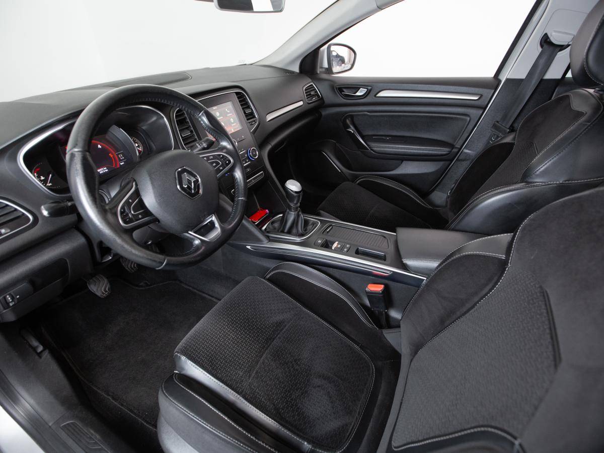 renault-megane-sport-tourer-2018-diesel-1461cc