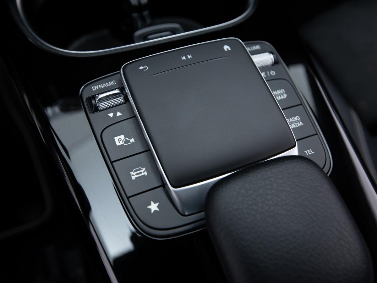 mercedes-benz-classe-a-2020-hibrido-a-gasolina-1332cc