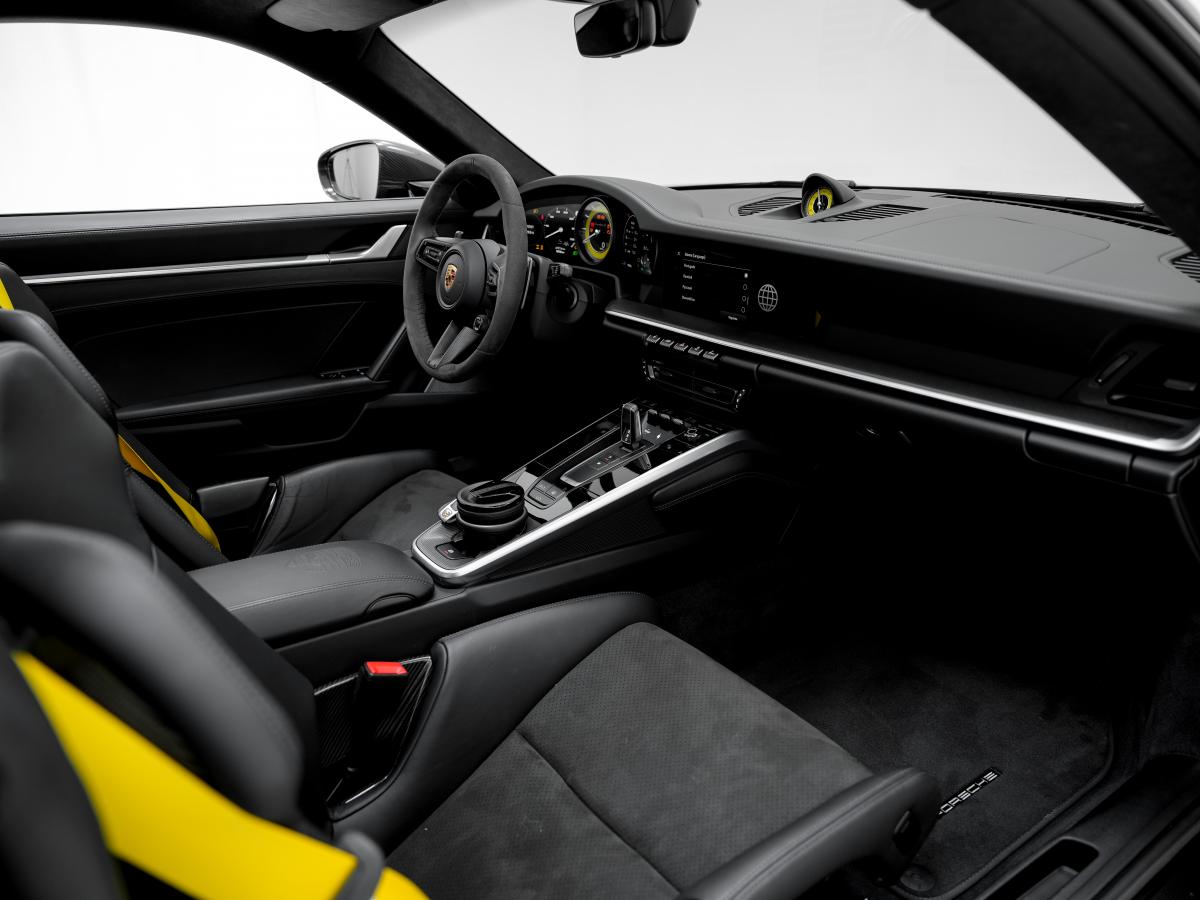 porsche-992-2022-gasolina-3745cc