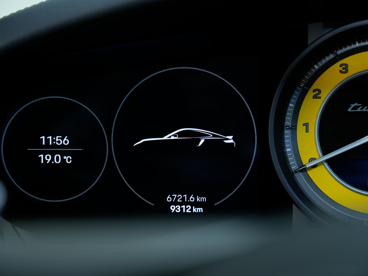 porsche-992-2022-gasolina-3745cc