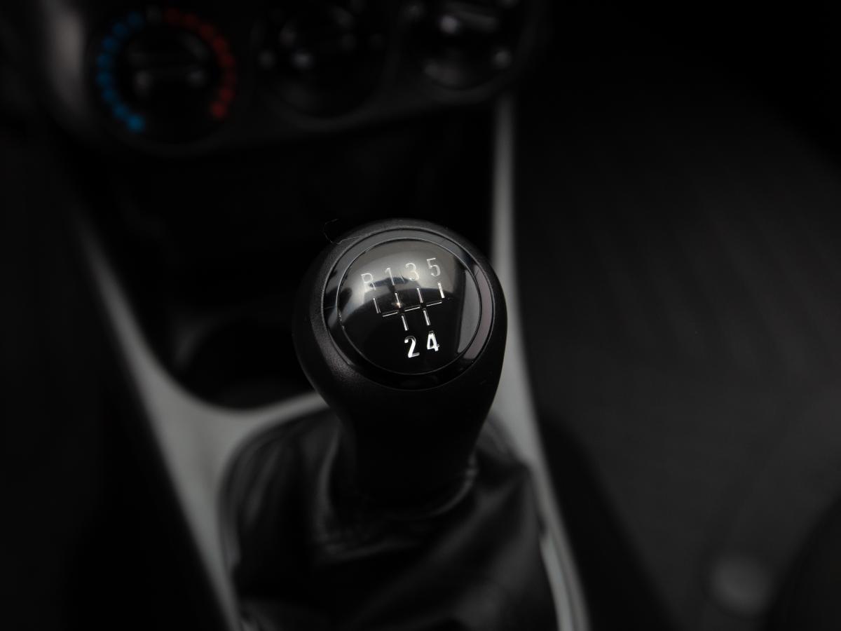 opel-corsa-van-2018-diesel-1248cc