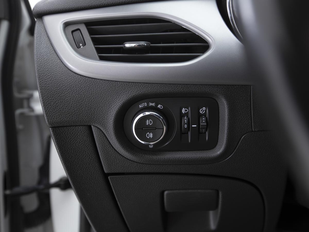 opel-astra-sport-tourer-2020-diesel-1496cc