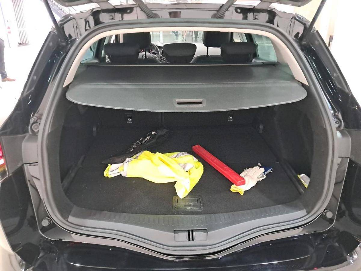 renault-megane-sport-tourer-2022-gasolina-1332cc