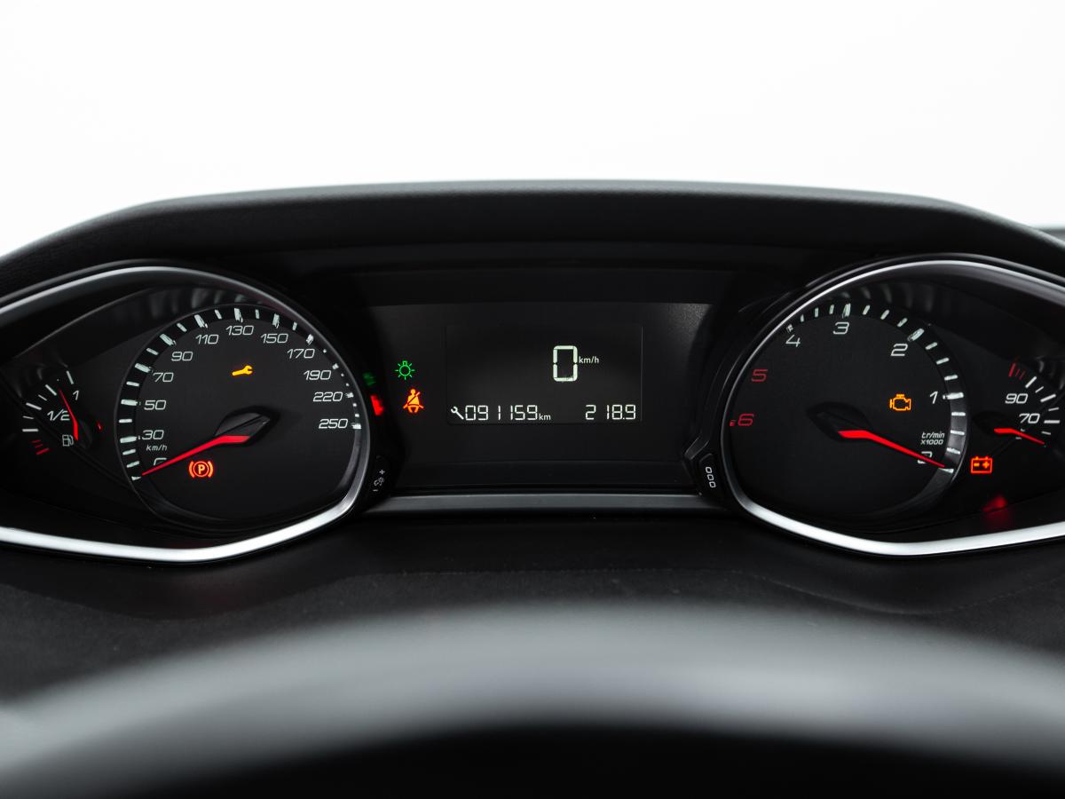 peugeot-308-2019-diesel-1499cc