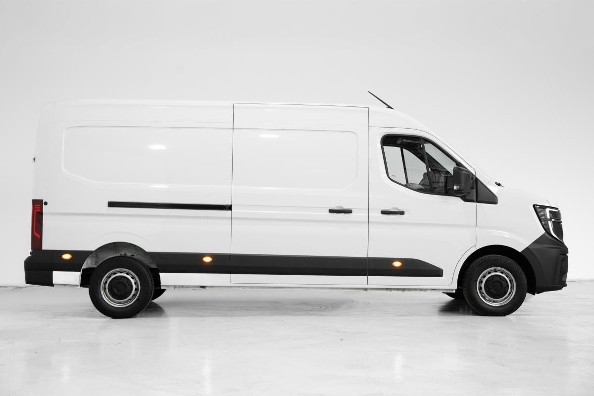 renault-master-2025-diesel-2299cc
