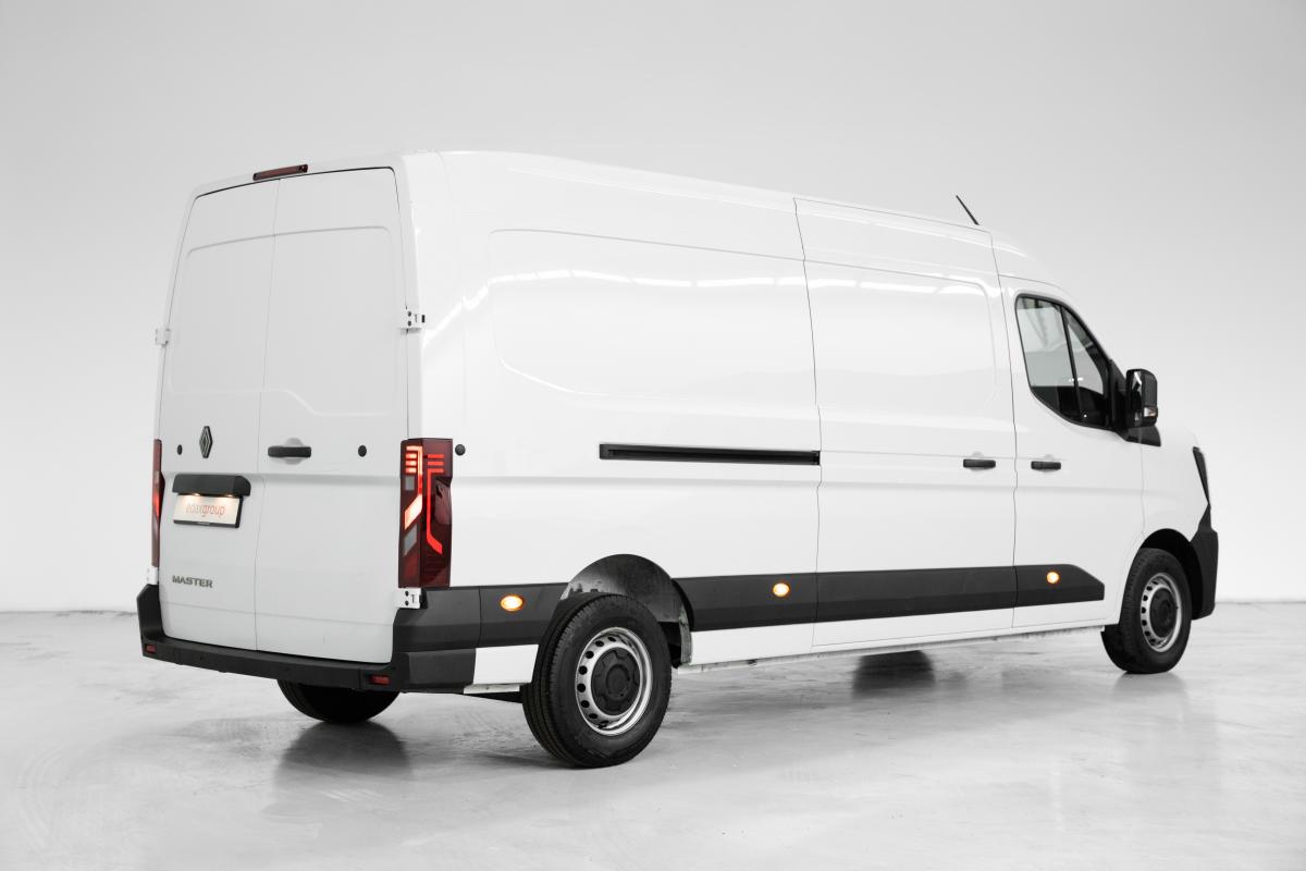renault-master-2025-diesel-2299cc