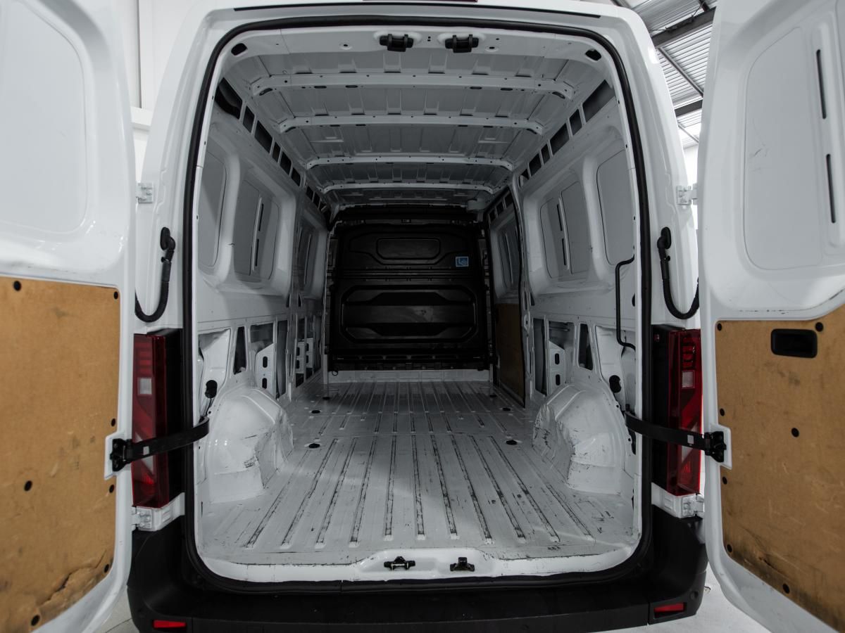 renault-master-2025-diesel-2299cc