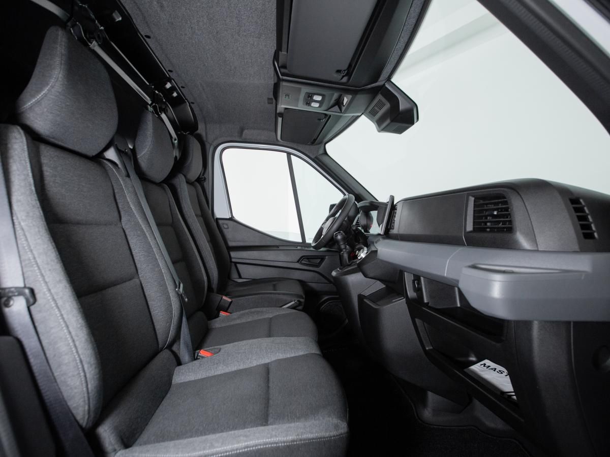 renault-master-2025-diesel-2299cc