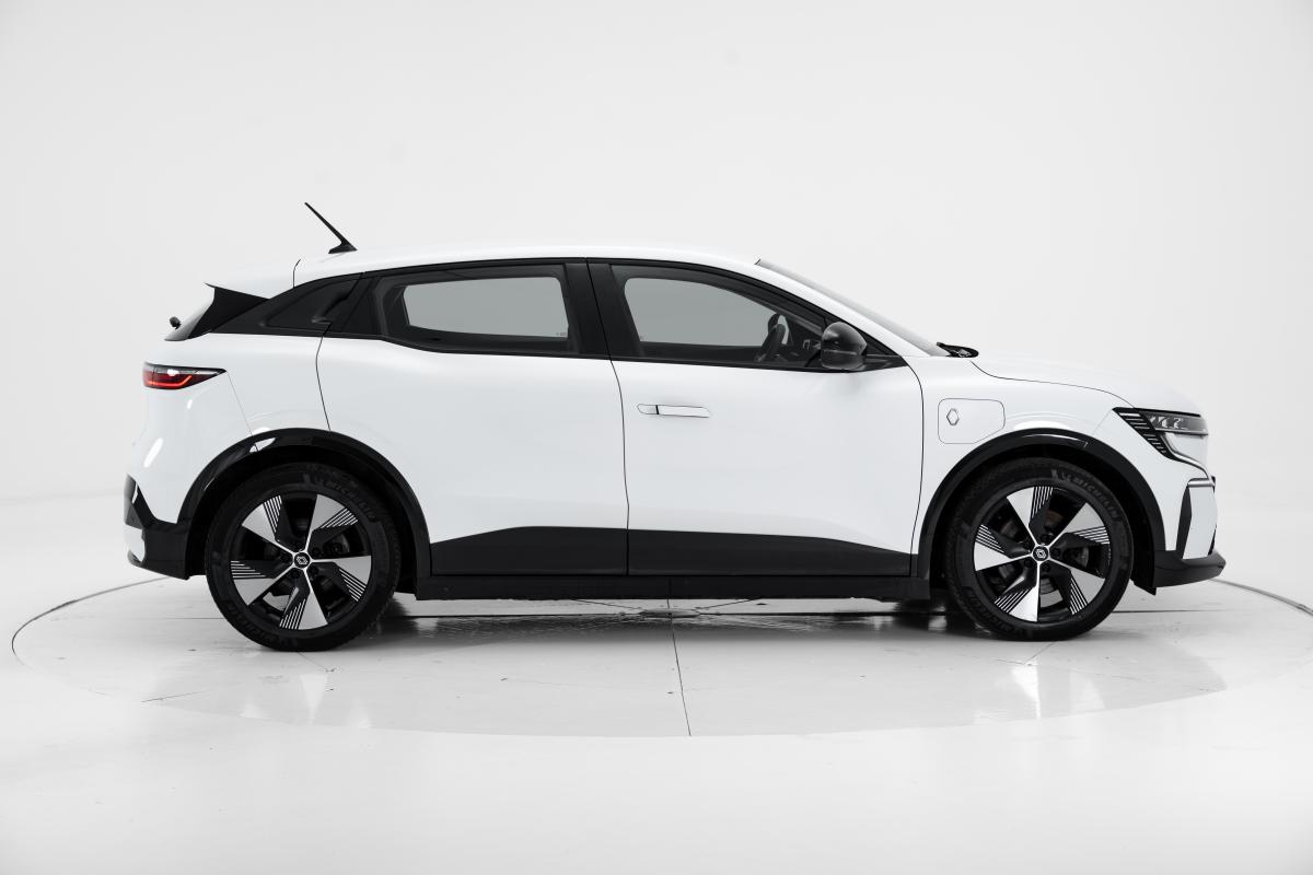renault-megane-e-tech-2022-eletrico-0cc