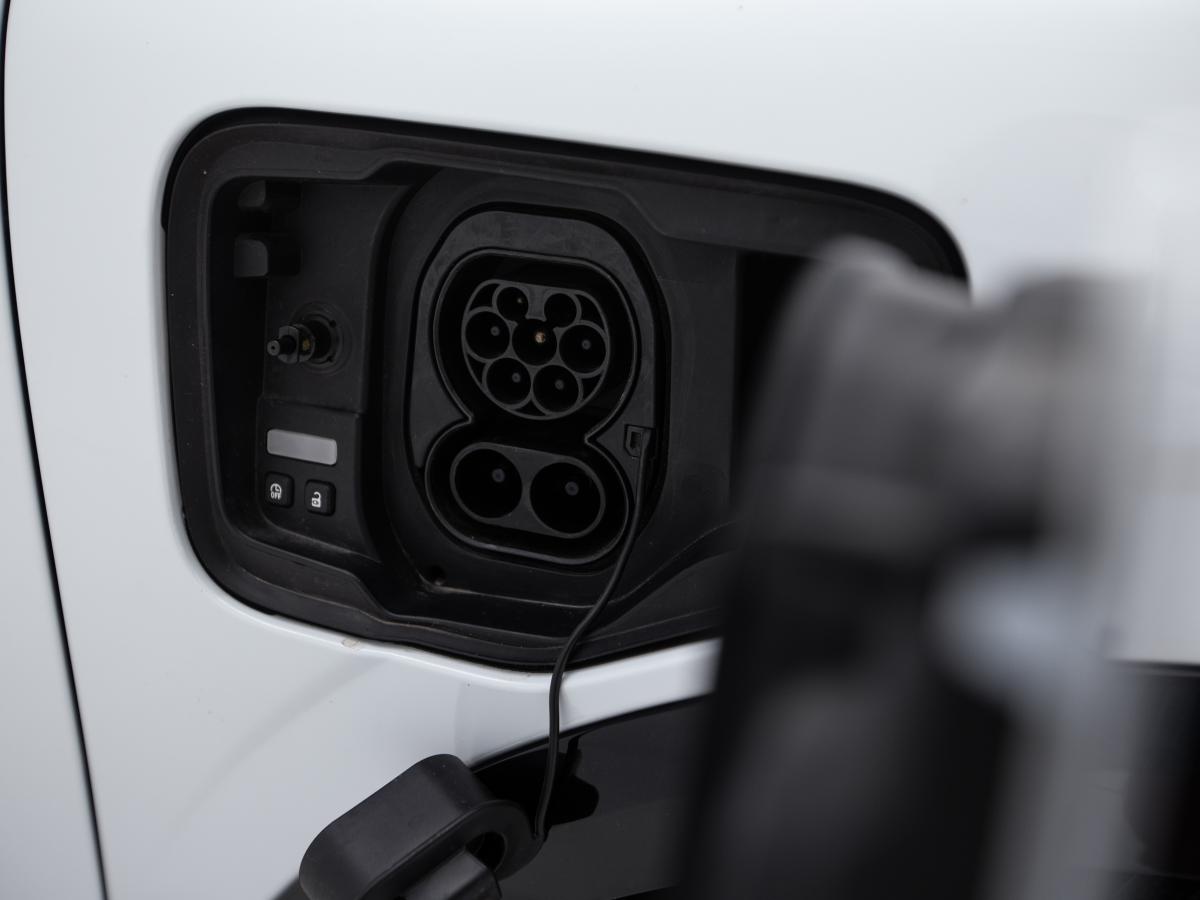 renault-megane-e-tech-2022-eletrico-0cc