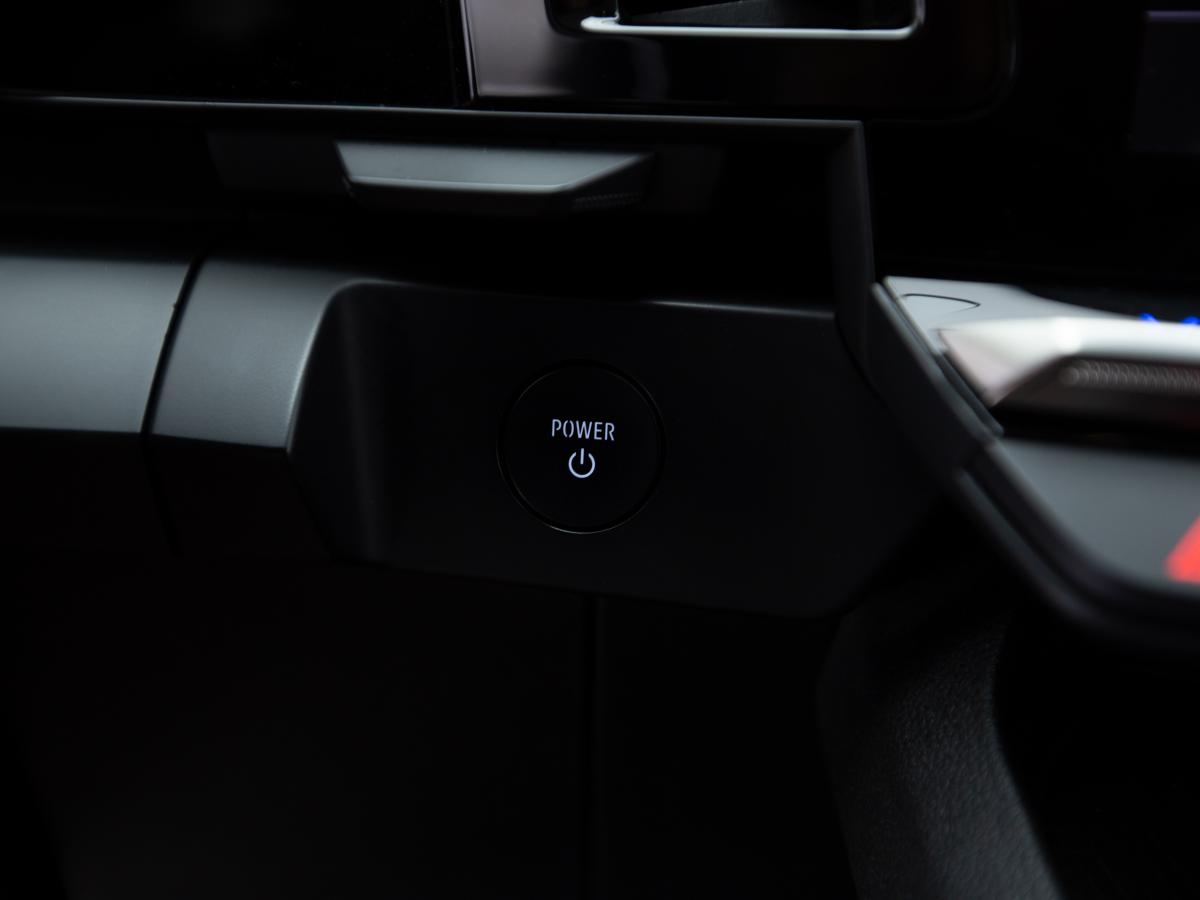 renault-megane-e-tech-2022-eletrico-0cc