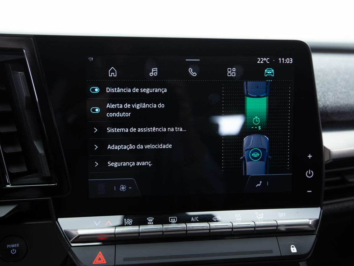 renault-megane-e-tech-2022-eletrico-0cc