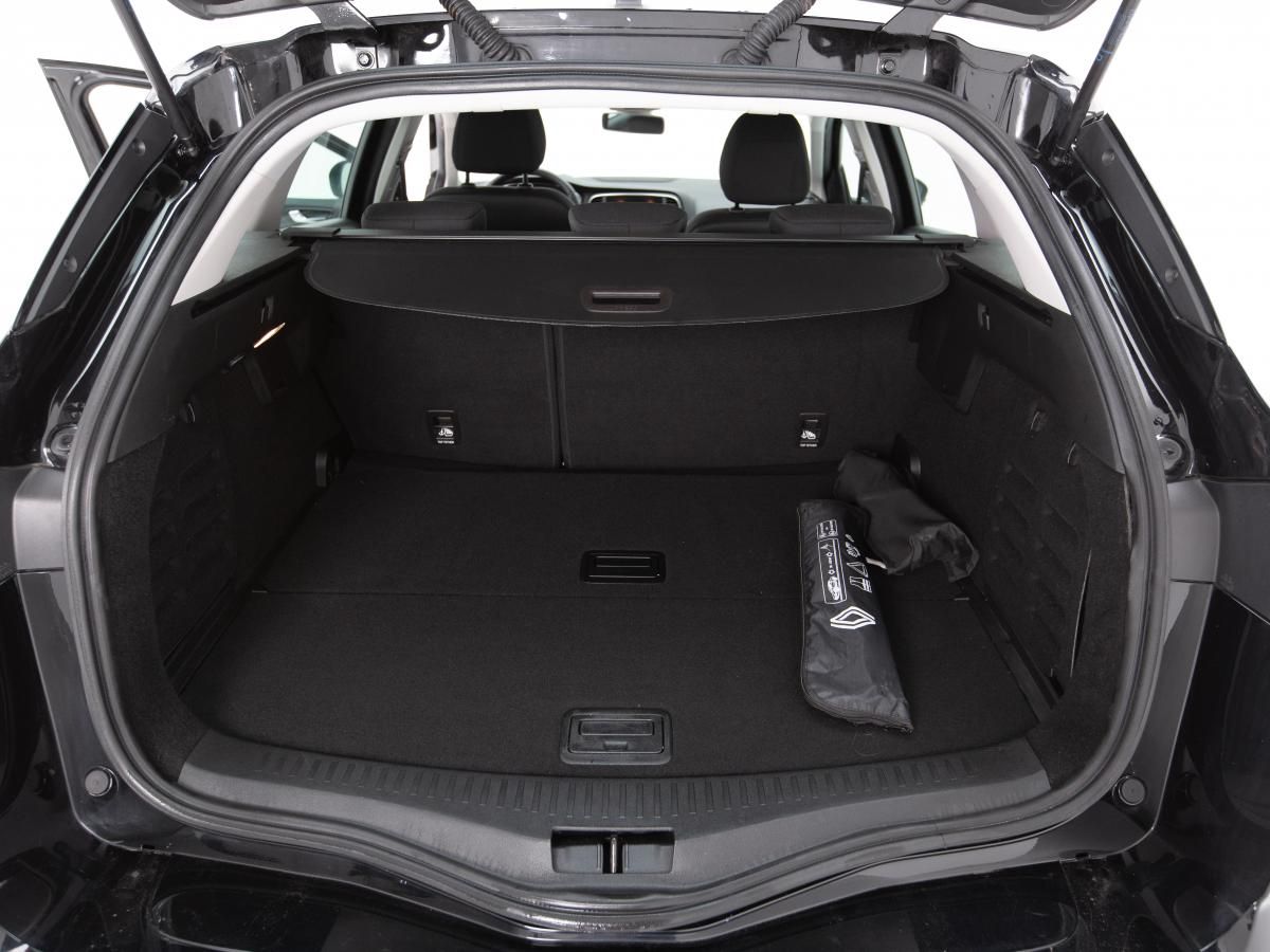renault-megane-sport-tourer-2024-diesel-1461cc