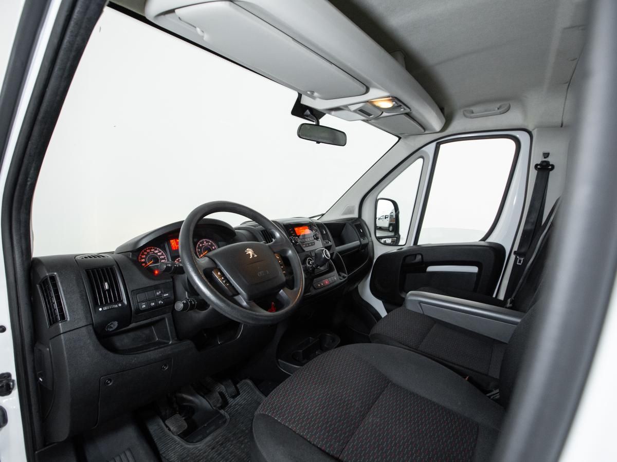 peugeot-boxer-2022-diesel-2179cc