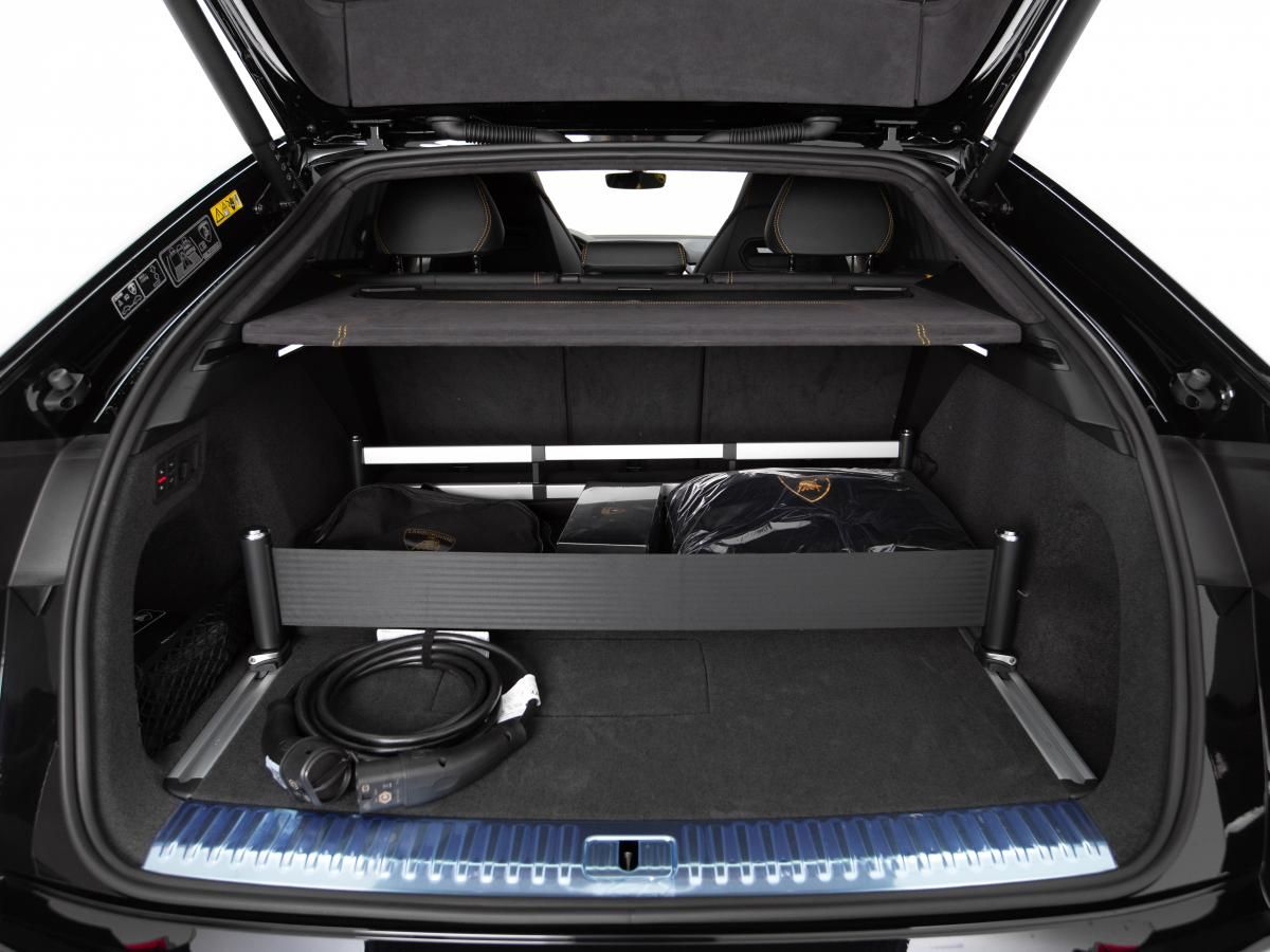 lamborghini-urus-2026-hibrido-a-gasolina-3996cc