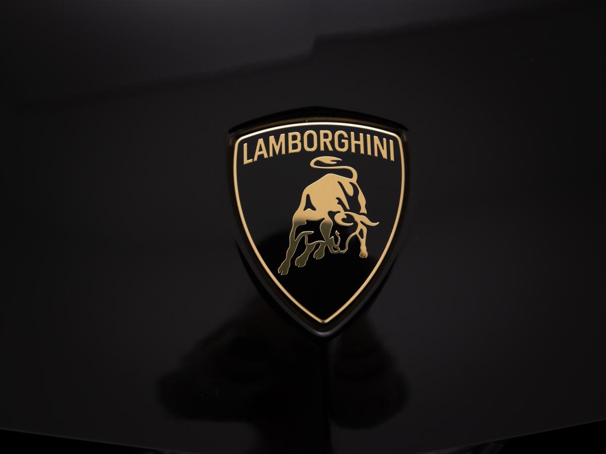 lamborghini-urus-2026-hibrido-a-gasolina-3996cc