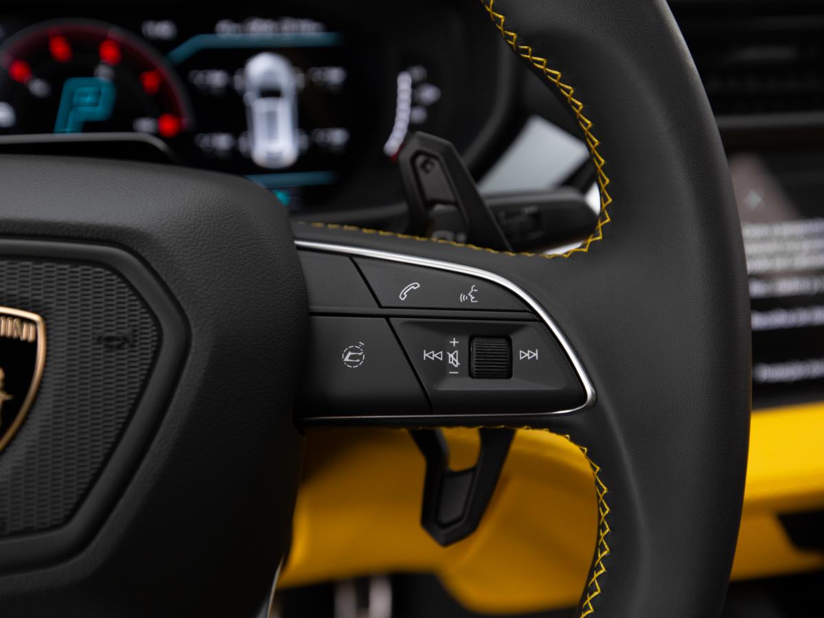 lamborghini-urus-2026-hibrido-a-gasolina-3996cc