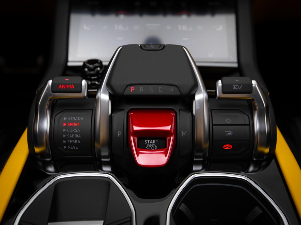 lamborghini-urus-2026-hibrido-a-gasolina-3996cc