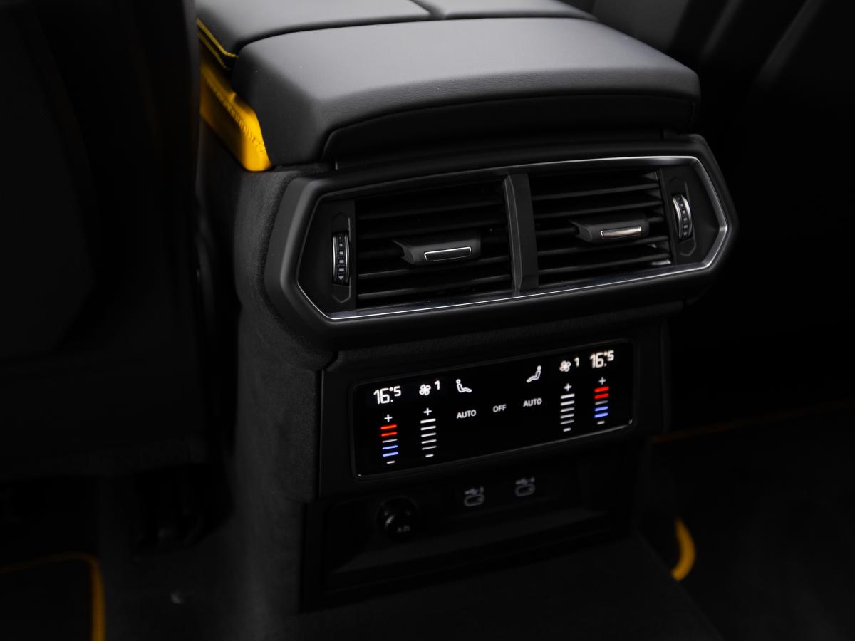 lamborghini-urus-2026-hibrido-a-gasolina-3996cc