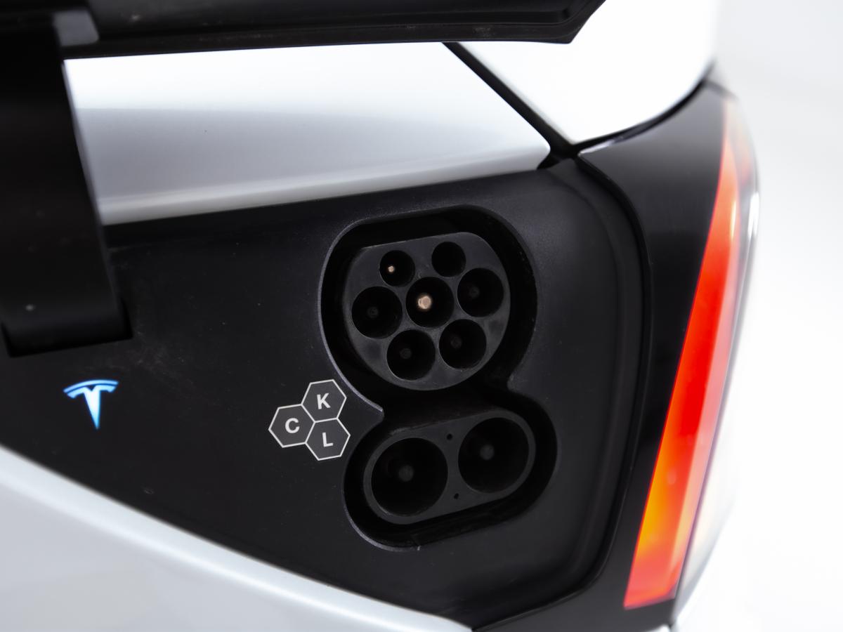 tesla-model-y-2023-eletrico-0cc