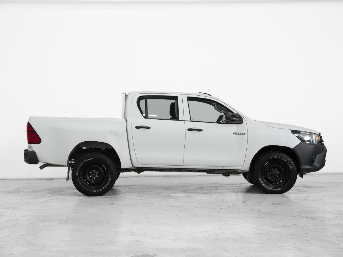 toyota-hilux-2018-diesel-2393cc