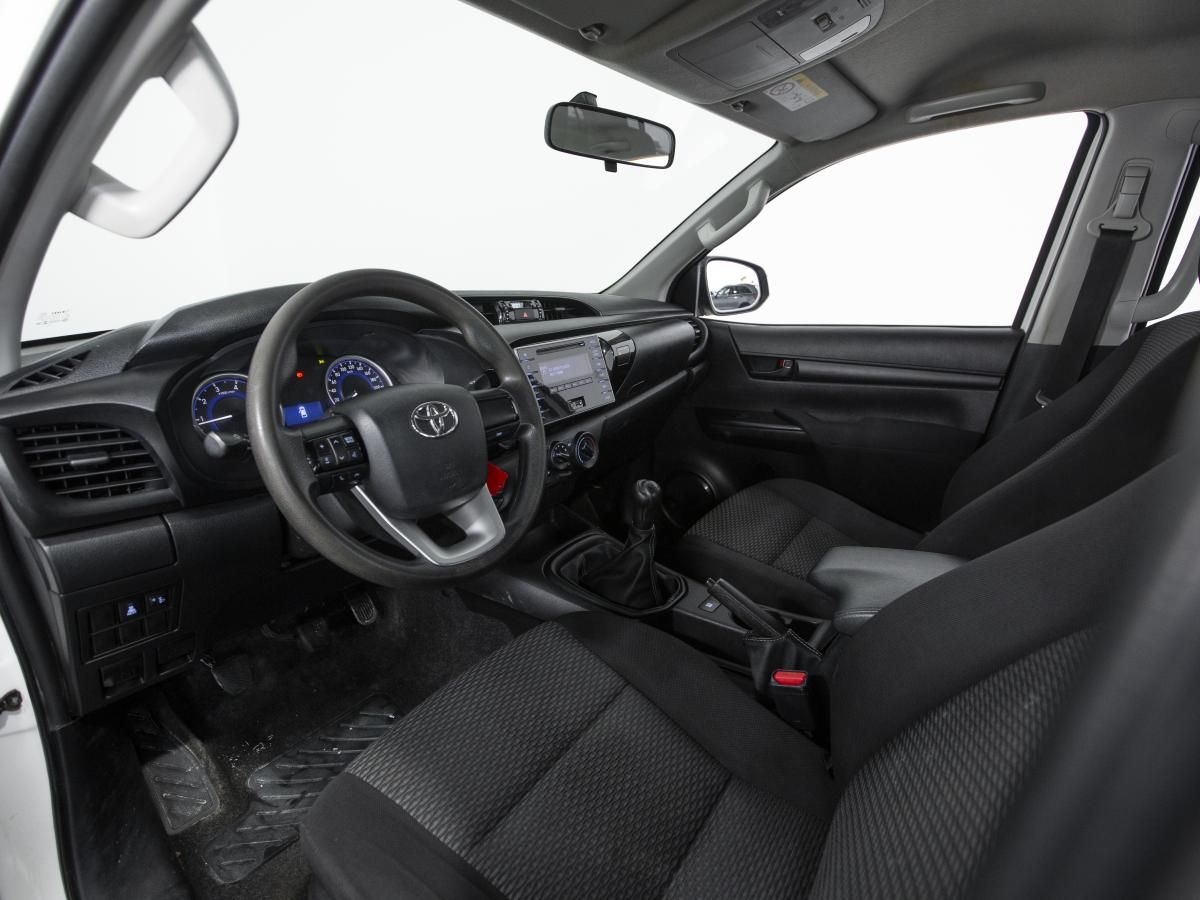 toyota-hilux-2018-diesel-2393cc