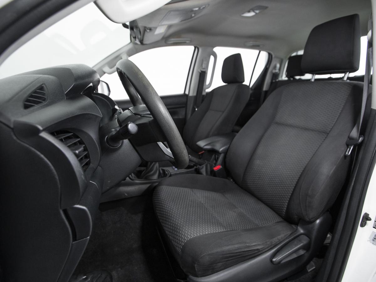 toyota-hilux-2018-diesel-2393cc