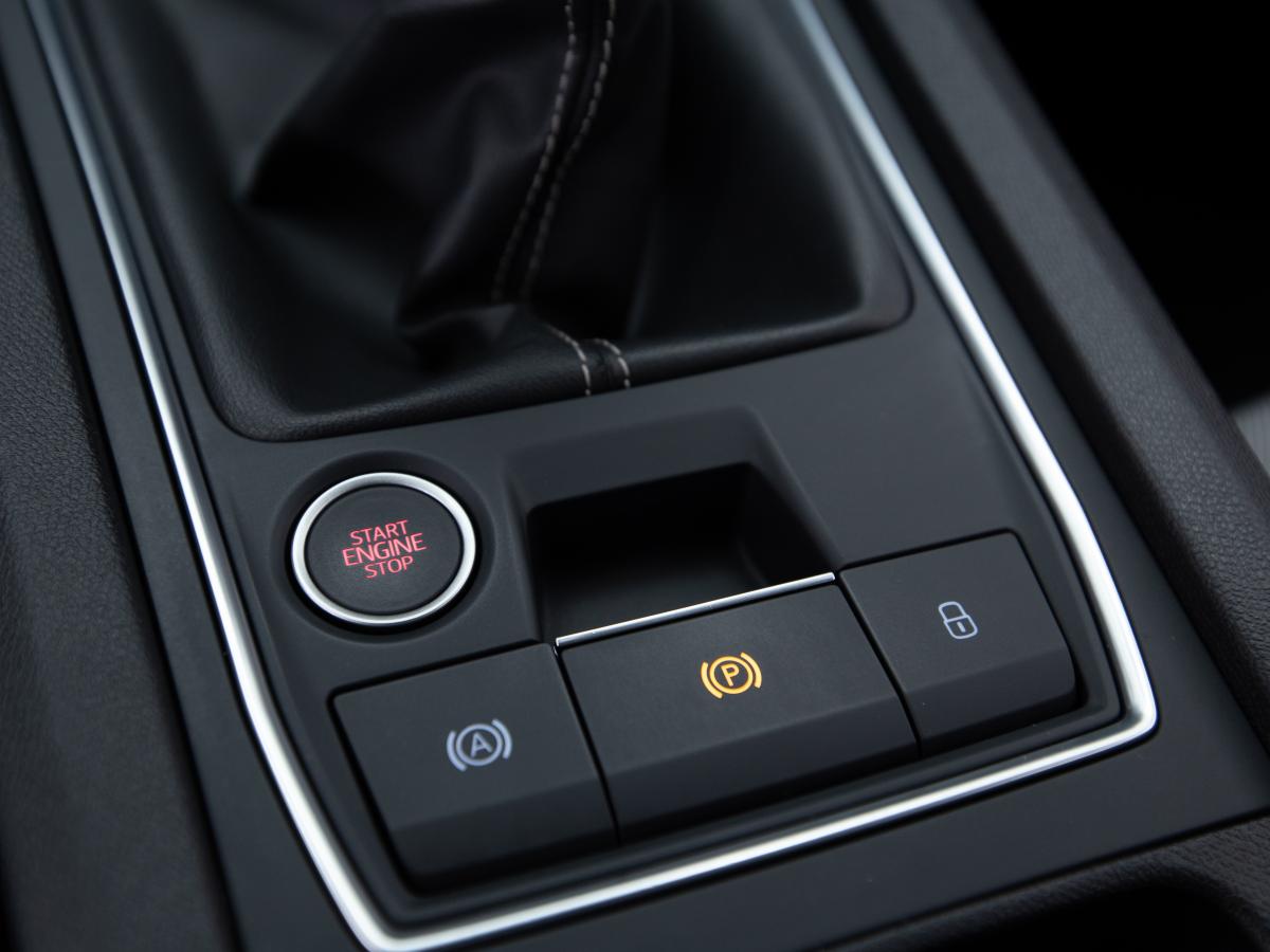 seat-leon-2021-diesel-1968cc