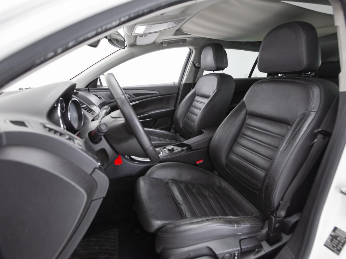 opel-insignia-sports-tourer-2010-diesel-1956cc