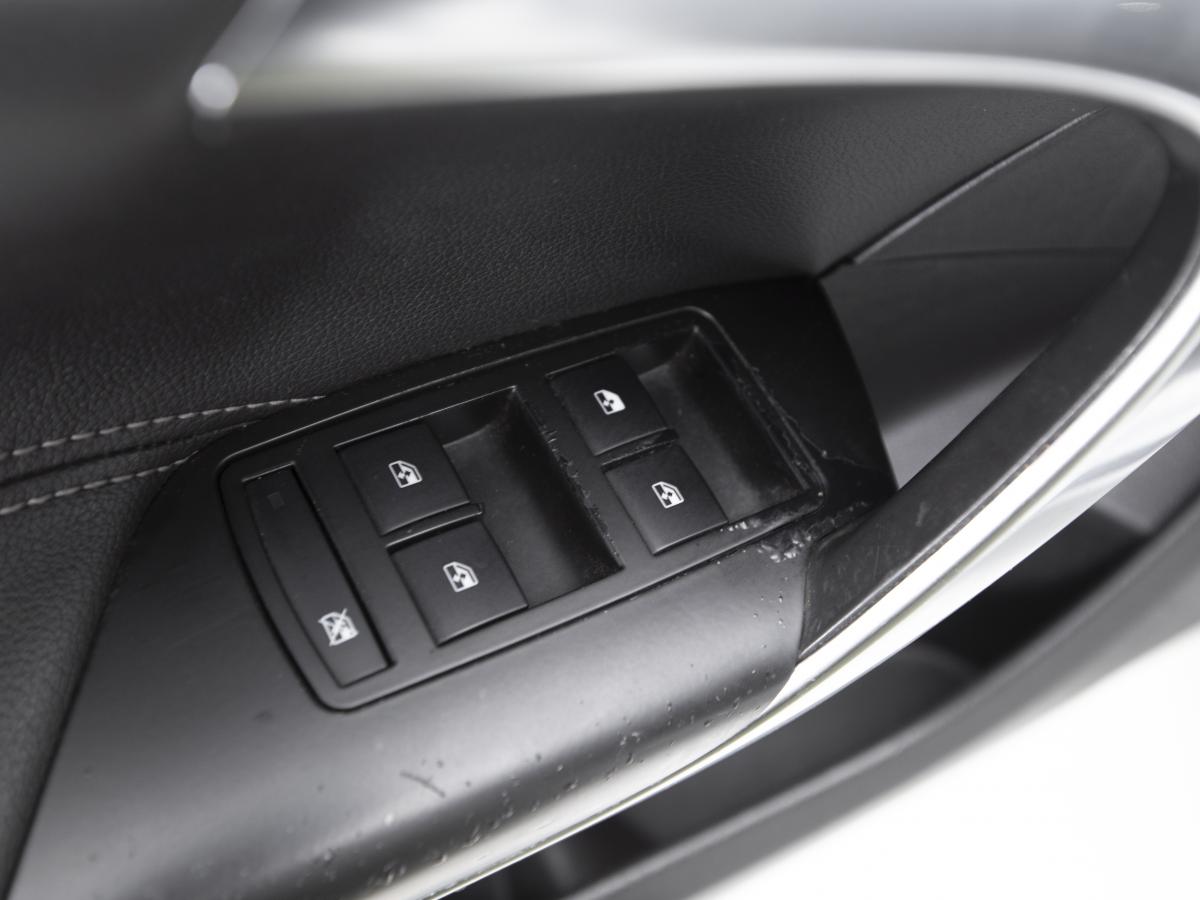 opel-insignia-sports-tourer-2010-diesel-1956cc